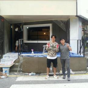 [INFO] 140821 Yunho a acheté des fleurs pour le nouveau café d&rsquo;un&nbsp;ami