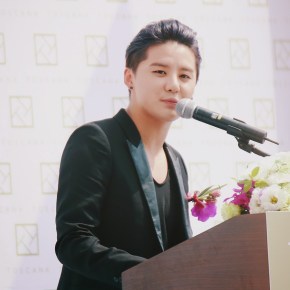 [PIC] 140927 Junsu – Cérémonie d&rsquo;ouverture de l&rsquo;hôtel&nbsp;Toscana