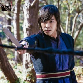 [PIC] 141021 Yunho – Photos pour &laquo;&nbsp;Diary of a Night Watchman&nbsp;&raquo;