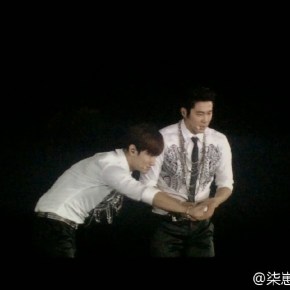 [PIC] 141004 TVXQ – SMTOWN Live World Tour IV à Tokyo (Jour&nbsp;1)