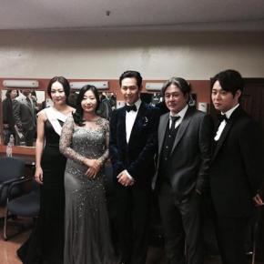 [PIC+TRAD] 141121 JYJ LINE – Yoochun dans les loges des 51st Daejong Film&nbsp;Awards