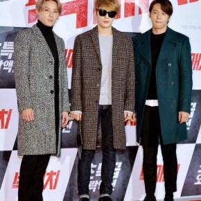 [VID] 141124 JYJ à la première VIP du film ‘Big&nbsp;Match’