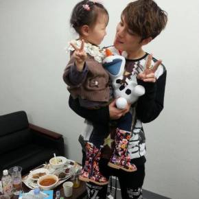 [PIC+TRAD] 141224 Jaejoong et Yoochun, les tontons&nbsp;affectueux