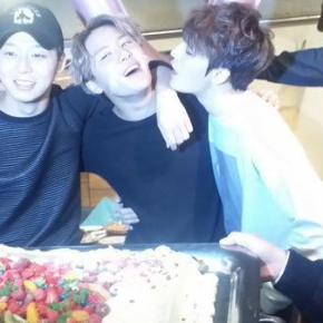 [PIC+TRAD] 141214 Yoochun et JYJ sur le Twitter d&rsquo;un danseur de&nbsp;JYJ