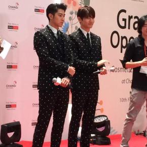[FANCAMS] 150210 TVXQ! à l&rsquo;événement &lsquo;Grand Opening ‘Shilla Duty Free’&rsquo; à&nbsp;Singapour