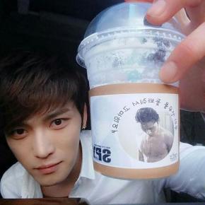 [PIC] 150223 Jaejoong – Photo + autographe pour&nbsp;CielJaejoong