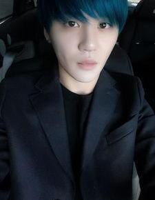 [PIC+TRAD] 150323 Twitter de Junsu : la pose de la&nbsp;fleur~