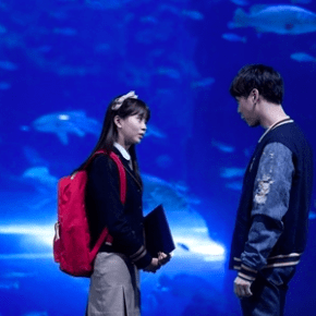 [PIC] 150324 The Girl Who Can See Smells – 냄새를 보는 소녀 : Nouvelles photos de Yoochun & SoHyun dans un&nbsp;aquarium