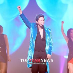 [PIC] 150305 Junsu – Photos de son troisième album ‘FLOWER’ + concert dans la&nbsp;presse