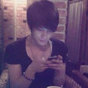 [PIC+TRAD] 150401 Anciennes photos de Jaejoong sur&nbsp;Facebook