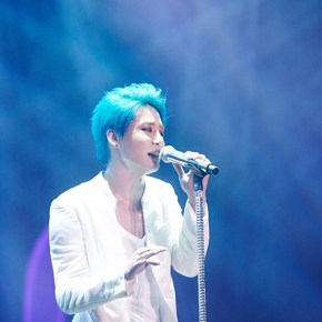 [PIC] 150402 PRESSE : XIA 3rd Asia Tour &laquo;&nbsp;FLOWER&nbsp;&raquo; à&nbsp;Fukuoka