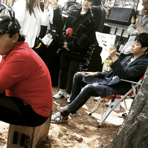 [PIC] 150426 Yoochun sur le tournage de ‘The Girl Who Sees&nbsp;Smells’