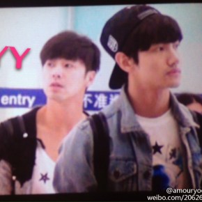 [PIC] 150426 TVXQ à l&rsquo;aéroport de Hong Kong → le&nbsp;Japon