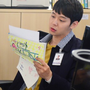 [TRAD] 150430 La soeur de Jaejoong nous donne de ses nouvelles : il a gagné un coup de téléphone&nbsp;!