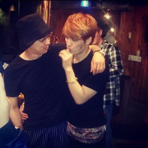 [PIC+TRAD] 150422 Photo de Jaejoong et Yoochun prise avant son départ pour le service militaire&nbsp;(150329)