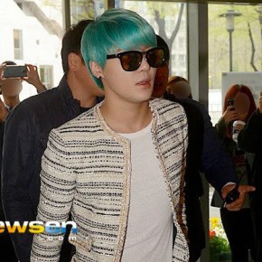 [PIC] 150413 PRESSE : Junsu au bâtiment d&rsquo;EBS pour &laquo;&nbsp;Space Sympathy&nbsp;&raquo;