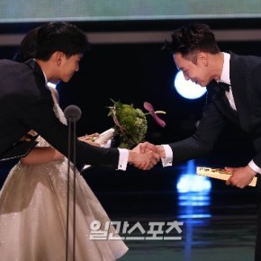 [VID+TRAD] 150526 Yoochun aux ’51st Baeksang Arts&nbsp;Awards’