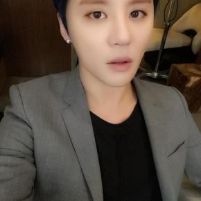 [PIC + TRAD] 150501 Twitter de Junsu : nouvelle couleur de&nbsp;cheveux