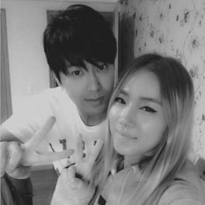 [PIC] 150512 Photo de Yunho avec sa&nbsp;cousine