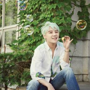 [PIC] 150615 Junsu – Couverture du magazine &laquo;&nbsp;Scene Playbill&nbsp;&raquo;