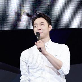[PIC] 150624 PRESSE : Yoochun – Fanmeeting ‘The Girl who sees Smells’ (jour&nbsp;2)