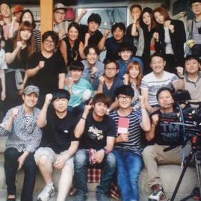 [PIC] 150626 Yunho avec l&rsquo;équipe de ‘I Order&nbsp;You’