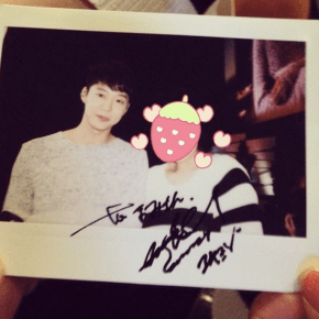 [PIC] 150630 Une fan partage une photo d&rsquo;elle et Yoochun sur&nbsp;Instagram