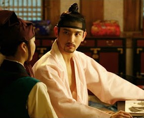 [NEWS] 150703 Changmin (TVXQ) devient auteur de livres pour adultes&nbsp;?