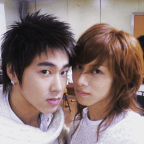 [PIC+TRAD] 150721 Yunho – Les membres de Super Junior et d&rsquo;autres partagent d&rsquo;anciennes photos de&nbsp;Yunho