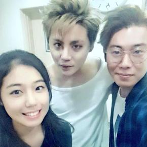 [PIC] 150726 Junsu en loge après une représentation de ‘Death&nbsp;Note’