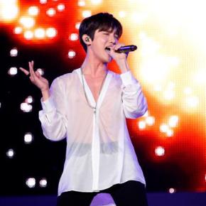 [TRAD] 150726 SMTOWN Live World Tour IV in Osaka Special Edition (jour 2) (+ photos du Live&nbsp;Viewing)