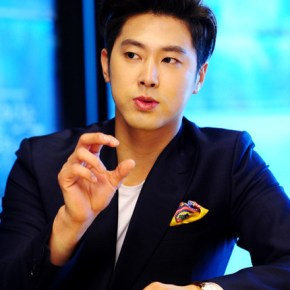 [PIC] 150702 Yunho – Interview par SBS de l&rsquo;équipe de ‘I Order&nbsp;You’