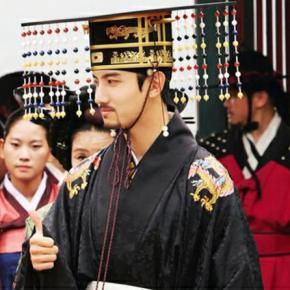 [PIC] 150814 Changmin pour &lsquo;The Scholar Who Walks The Night&rsquo;&nbsp;(presse)