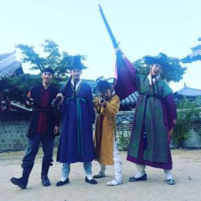 [PIC+VID] 150908 Changmin avec les acteurs de &lsquo;The Scholar Who Walks The&nbsp;Night&rsquo;