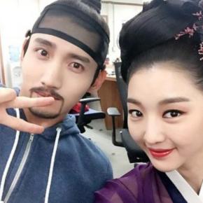 [PIC] 150910 Changmin avec les acteurs de &lsquo;The Scholar Who Walks The&nbsp;Night&rsquo;
