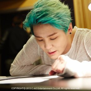 [PIC] 151030 Junsu en coulisses de Death&nbsp;Note
