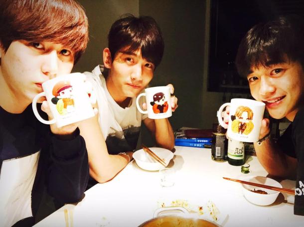 CQ-F9kXVEAASAYd.jpg large