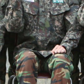 [PIC] 151124 Changmin à&nbsp;l&rsquo;armée