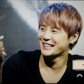 [PIC] 151113 Junsu au fansign ‘Yesterday’ au Jamsil Lotte World&nbsp;Mall