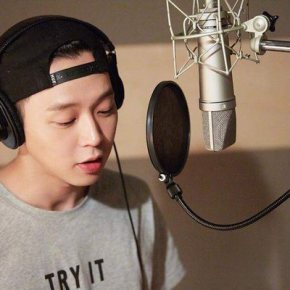 [PIC] 160117 Yoochun en studio pour ‘How Much Love Do You Have In Your&nbsp;Wallet’