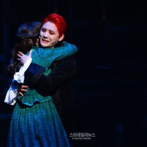 [VID] 160127 Junsu – Comédie musicale&nbsp;‘Dracula’