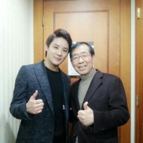 [NEWS] 160115 Le maire de Séoul va vérifier pourquoi Kim Junsu n&rsquo;a pas été invité à recevoir son&nbsp;prix