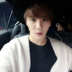 [PIC+TRAD] 160312 Twitter de Junsu (description + photo de&nbsp;profil)