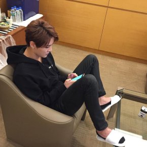 [PIC] 160331 Junsu sur l&rsquo;Instagram de la&nbsp;C-JeS