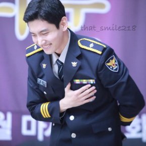 [PIC] 160329 Changmin au concert d&rsquo;encouragement pour les patients au &lsquo;Police&nbsp;Hospital&rsquo;
