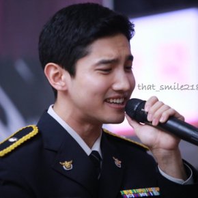 [FANCAMS] 160329 Changmin au concert d&rsquo;encouragement pour les patients au &lsquo;Police&nbsp;Hospital&rsquo;