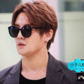[PIC] 160411 Junsu à l&rsquo;aéroport de Gimpo, de retour en&nbsp;Corée