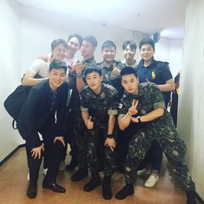 [PIC] 160622 Yunho sur divers comptes&nbsp;Instagram