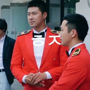 [PIC+FANCAMS] 160601 Yunho à un événement militaire dans un&nbsp;collège/lycée