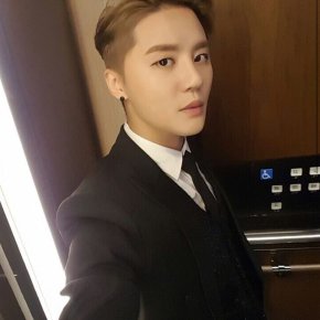 [PIC+TRAD] 160711 Junsu sur l&rsquo;Instagram de la C-JeS (Dorian&nbsp;Gray)